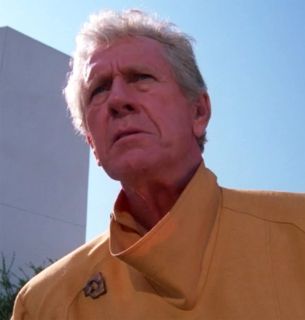 5. Kevin Uxbridge (Star Trek: Następne pokolenie) – przedstawiciel wszechpotężnej rasy Douwd, zdolnej dowolnie manipulować czasem, materią i energią. Za pomocą własnych myśli może przeobrażać wszechświat – to właśnie w ten sposób wymazał on całą rasę Husnock.