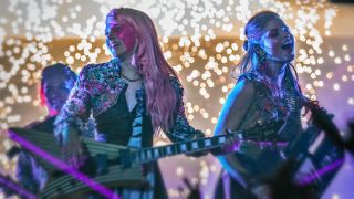 2. Jem i Hologramy (2015)