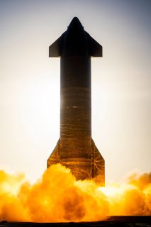 Starship - statyczny test ognia górnej części rakiety