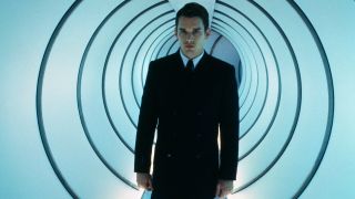 18. Gattaca – Szok przyszłości (1997) – w prawdziwym świecie także jest możliwe sztuczne zapładnianie zarodków i usuwanie wad genetycznych w ramach procesu znanego jako diagnostyka preimplantacyjna (PGD).