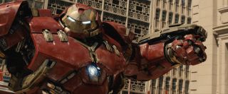 24. Iron Man w zbroi Hulkbuster - 22000