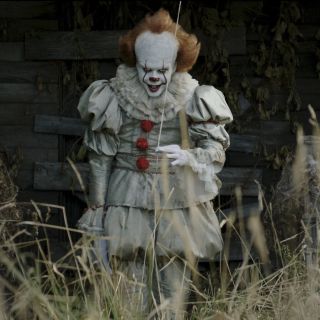 40. Klaun Pennywise (To) - 1,91 m
