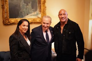 Dwayne Johnson spotkał się z amerykańskimi senatorami