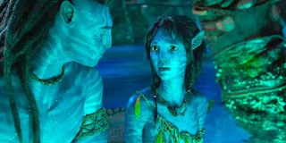 Możliwością jest także wykorzystanie tunelu czasoprzestrzennego, który mógłby znajdować się w okolicach Pandory (spekulacje o tym pojawiały się już przed premierą Istoty wody). 