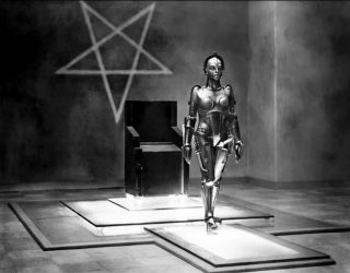 19. Metropolis (1927) - 2027
