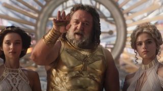 12. Russell Crowe (Zeus) - Thor: miłość i grom