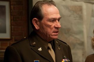 4. Tommy Lee Jones (Chester Phillips) - Kapitan Ameryka: Pierwsze starcie