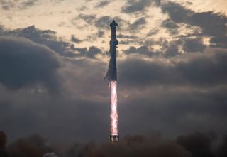 Starship - zdjęcia pokazujące 3. lot testowy rakiety SpaceX