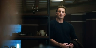 Kapitan Ameryka rozprawia nad wielorybami – najprawdopodobniej w naturze znalazł nowy sens życia. Lekcja błogosławionego spokoju od samego Capa? Bierzemy w ciemno.