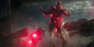 Scarlet Witch wyzwala swoje moce w trakcie pojedynku z Thanosem – to znakomity sposób na pokazanie, jak potężną bohaterką była Wanda Maximoff.