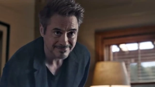 „I love you 3000!” – do dziś zdarza się nam chodzić w koszulkach z właśnie takim napisem i dłońmi Iron Mana układającymi się w kształt serca. Popis ojcostwa, ale i emocje, które osadzają się w nas już na zawsze.