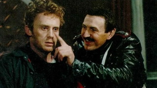 13. Ga, ga. Chwała bohaterom (1985; reż. Piotr Szulkin). "W XXI wieku więzień Scope trafia na planetę Australia-458. Tu zostaje wmieszany w sprawę zaginięcia młodej prostytutki, Once."