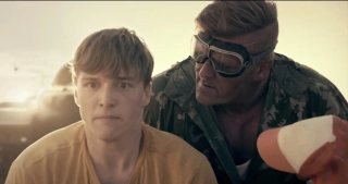 34. Legendy Polskie: Smok (2015; reż. Tomasz Bagiński). "Film opowiada o wytatuowanym, mocno umięśnionym Adolfie Kamczatkovie, który zagraża całemu miastu – porywa piękne dziewczyny i przetrzymuje je w swojej kryjówce pod miastem. Jedną z ofiar jest Ola, w której zakochany jest Janek – młody geniusz i konstruktor robotów. W obliczu bezradności władz, Janek wpada na pomysł jak przechytrzyć potwora."