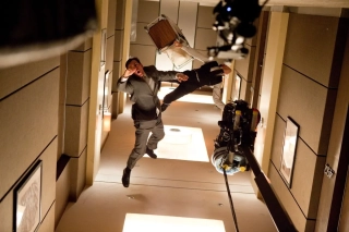 Arthur vs. służby porządkowe snów (Incepcja - 2010)