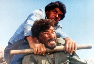 Jai i Veeru vs. Bandyci (Sholay - 1975)