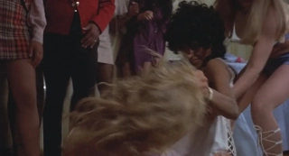 Pam Grier vs. dziewczyny (Coffy - 1973)