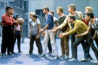 Jetsi vs. Sharki (West Side Story - 1961)