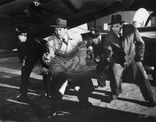 Detektyw Brown vs. zabójcy (Wąska krawędź - 1952)