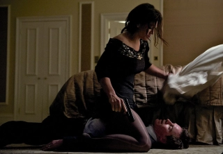 Gina Carano vs. Michael Fassbender (Ścigana - 2011)