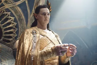 Aktorzy wcielający się w rolę elfów mają znacznie bardziej rygorystyczny reżim treningowy i kaskaderski niż inni członkowie obsady. 