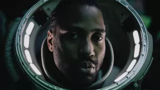 Twórca (2023) – Trwa wojna pomiędzy ludzkością a armia sztucznej inteligencji. Joshua, były komandos zostaje zwerbowany, aby znaleźć i zabić twórcę, czyli osobę odpowiedzialną za stworzenie sztucznej inteligencji. Muszą ścigać się z czasem, bo AI opracowało ostateczną broń, która może zakończyć wojnę i zniszczyć ludzkość. Joshua i jego oddział udają się na teren wroga, w którym odkrywają, że broń, którą mają zniszczyć to AI w formie dziecka.