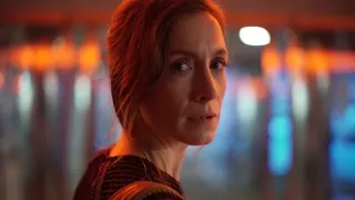 Aniara (2018) - Statek kosmiczny transportujący ludzi z Ziemi na Marsa ulega awarii. Niedługo po wystartowaniu maszyna zbacza z kursu, a pasażerowie powoli zaczynają popadać w stany lękowe.