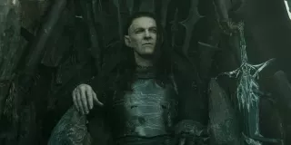 Adar poniesie śmierć z rąk orków. Taki obrót spraw zdają się zapowiadać ostatnie odcinki, które skupiły się na przedstawieniu relacji łączącej Adara ze swoimi „dziećmi”. Jego pragnienie zgładzenia Saurona jest tak duże, że jest on gotów poświęcać orków na coraz większą skalę, o czym świadczy wypuszczenia pod Eregionem pozbawiającego ich życia Damroda. Według tej teorii cała rasa miałaby ostatecznie zwrócić się przeciwko swojemu „ojcu”. 