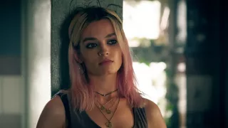13. Emma Mackey (+800)