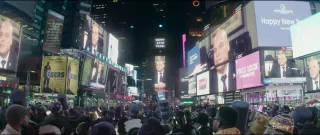 W czasie emisji przemówienia Wilsona Fiska na Times Square możemy zobaczyć reklamę Harlem’s Paradise, klubu jazzowego, którego właścicielką była wcześniej Mariah Dillard, a który później przejął od niej Luke Cage, co pokazał serial Netfliksa. Od dłuższego czasu spekuluje się, że Luke Cage może pojawić się w Odrodzeniu.