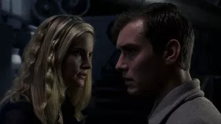 eXistenZ – Drugi z obowiązkowych Davidów, Cronenberg porusza w tym filmie kwestię odróżniania rzeczywistości od wirtualnej fikcji. W tle dziwne biomechaniczne konstrukty i body horror. Produkcja ta ostatecznie wygrała miejsce na liście przeciw mniej dziwnemu i obrzydliwemu Wideodromowi tegoż reżysera.