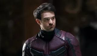 Charlie Cox jako Daredevil - znana sieć siłowni zamieściła na Instagramie zdjęcie, na którym pokazano trenującego "do roli w nowym filmie o Avengers" Coxa; wpis ten został niemal natychmiast zmieniony