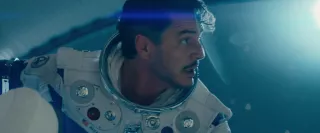 Zauważmy, że w zwiastunie nie pokazano supermocy Reeda Richardsa w postaci rozciągania się jego ciała. Jak konkludują amerykańskie portale popkulturowe, moce te „zawsze dobrze prezentują się w komiksach, ale jeszcze nigdy na ekranie”.