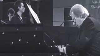 Lalo Schifrin (21 czerwca 1932 - 26 czerwca 2025): kompozytor, pianista i dyrygent zmarł na zapalenie płuc. Miał 93 lata.