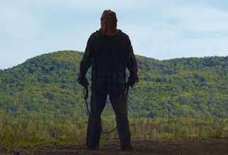 In A Violent Nature (2024) - powstały z martwych, niemy zabójca Johnny, który mści się na grupie nastolatków za kradzież medalionu z jego grobu.