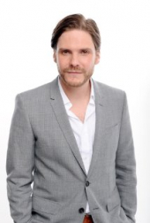 Daniel Brühl image