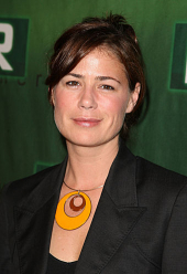 Maura Tierney image