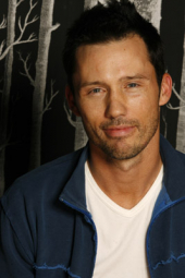 Jeffrey Donovan image