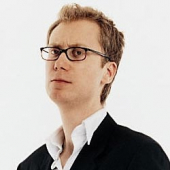 Stephen Merchant image