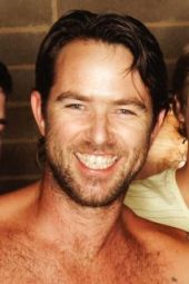 Sullivan Stapleton image