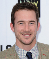 Barry Sloane image