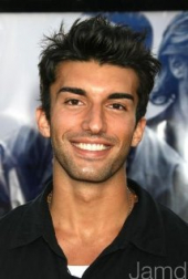 Justin Baldoni image