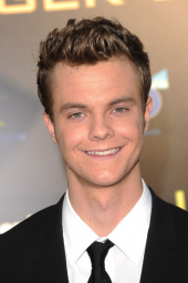 Jack Quaid image