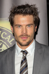 Charlie Weber image