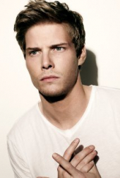 Hunter Parrish image