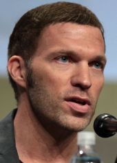 Travis Knight image