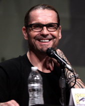 Kurt Sutter image