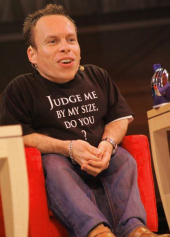 Warwick Davis image