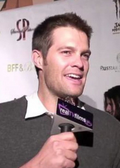 Geoff Stults image