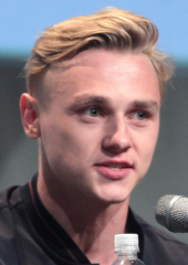 Ben Hardy image