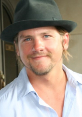 Zachary Knighton image